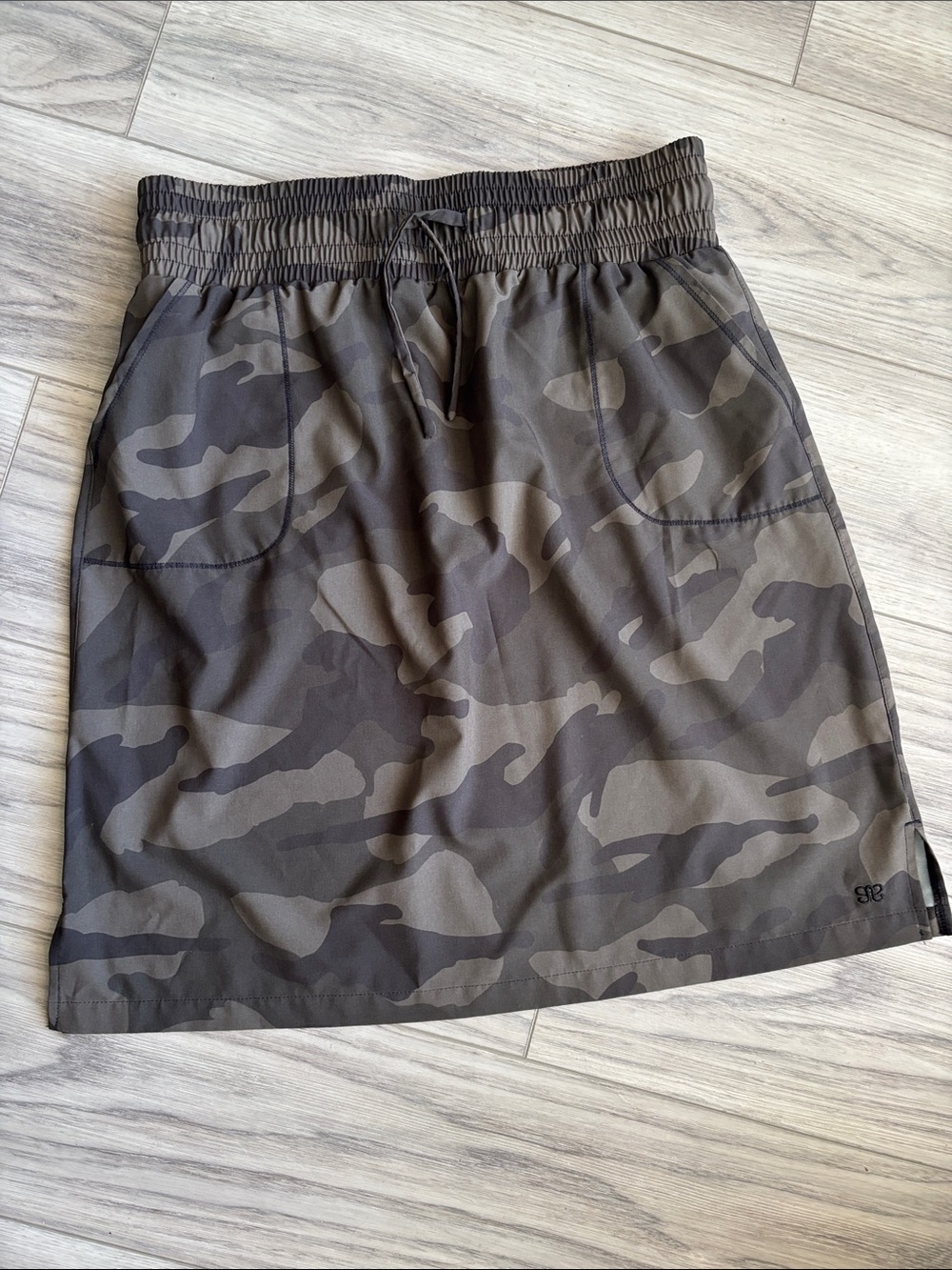 Albion The Away Skirt in Camo